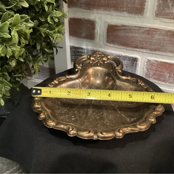 🟡 Vintage Floral Designed Metal Crafted Decor Tray - Very Unique - Very Nice - Picture 7 of 9